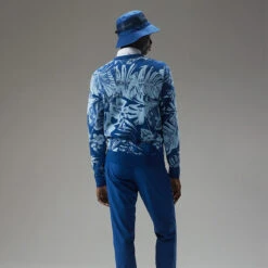 J.Lindeberg Percy Golf Sweater -FootJoy || Callaway || Ping Sales J.Lindeberg AW22 Percy Sweater GMJKW7424 0470 SWLIN089 Hibiscus Blue Model 3